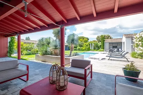 Location ile de R&eacute;, proche des commerces et plages | ChicVillas