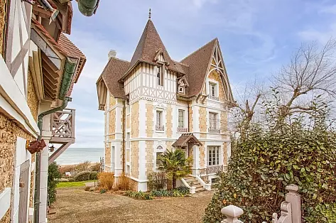 Location villa en bord de mer à Deauville Normandie | ChicVillas